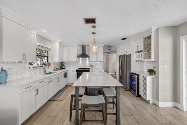 15620 Gauntlet Hall Mnr, Davie, FL 33331