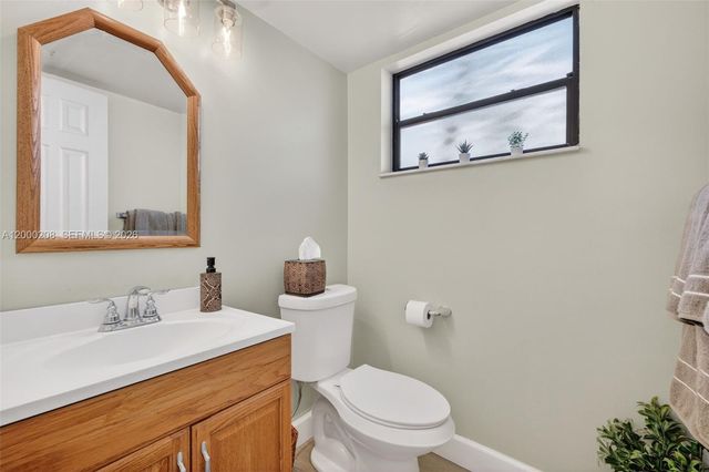 15620 Gauntlet Hall Mnr, Davie, FL 33331