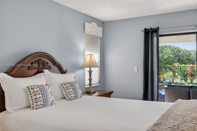 15620 Gauntlet Hall Mnr, Davie, FL 33331