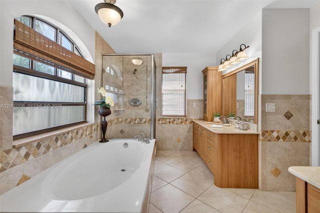 15620 Gauntlet Hall Mnr, Davie, FL 33331