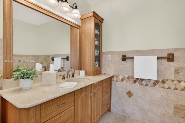 15620 Gauntlet Hall Mnr, Davie, FL 33331