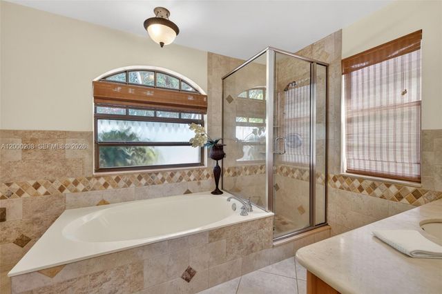 15620 Gauntlet Hall Mnr, Davie, FL 33331