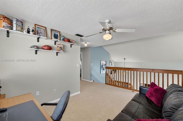 15620 Gauntlet Hall Mnr, Davie, FL 33331