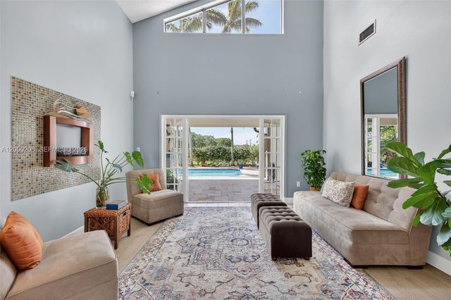 15620 Gauntlet Hall Mnr, Davie, FL 33331