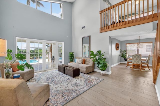 15620 Gauntlet Hall Mnr, Davie, FL 33331