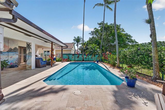 15620 Gauntlet Hall Mnr, Davie, FL 33331