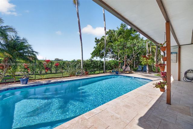 15620 Gauntlet Hall Mnr, Davie, FL 33331