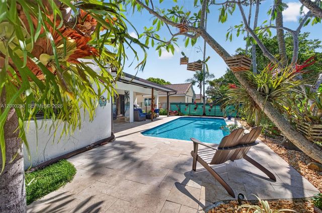 15620 Gauntlet Hall Mnr, Davie, FL 33331