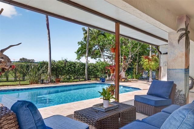 15620 Gauntlet Hall Mnr, Davie, FL 33331