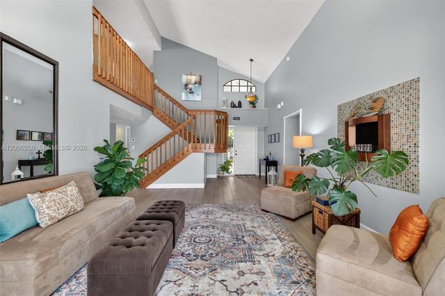 15620 Gauntlet Hall Mnr, Davie, FL 33331