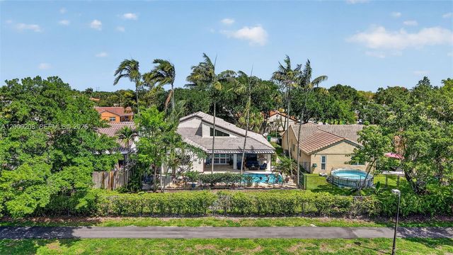 15620 Gauntlet Hall Mnr, Davie, FL 33331