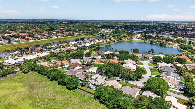 15620 Gauntlet Hall Mnr, Davie, FL 33331