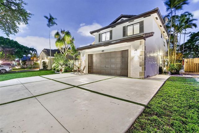 15620 Gauntlet Hall Mnr, Davie, FL 33331