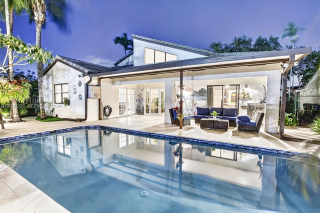 15620 Gauntlet Hall Mnr, Davie, FL 33331