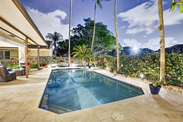 15620 Gauntlet Hall Mnr, Davie, FL 33331