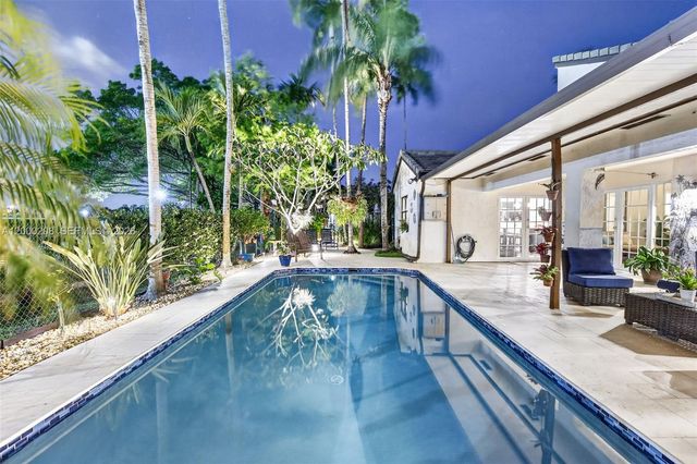 15620 Gauntlet Hall Mnr, Davie, FL 33331