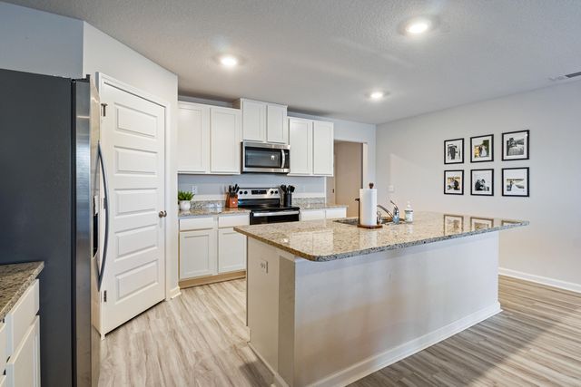 848 Otto Loop, Crestview, FL 32539