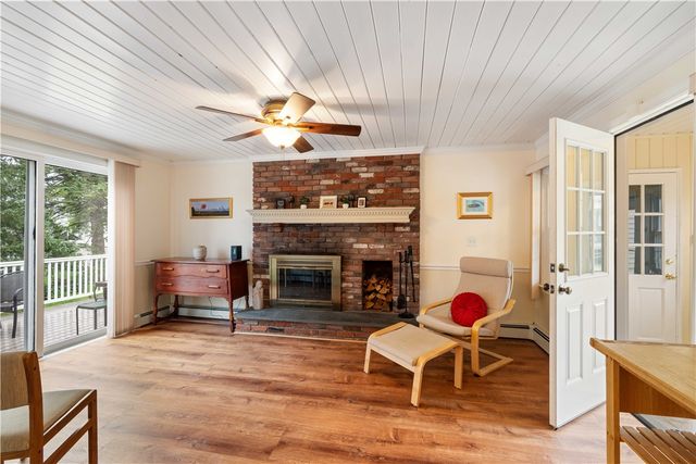 8 Wheeler Avenue, Bristol, RI 02809