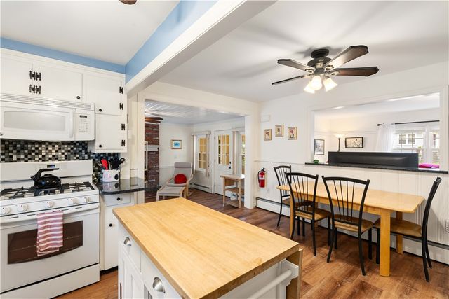 8 Wheeler Avenue, Bristol, RI 02809