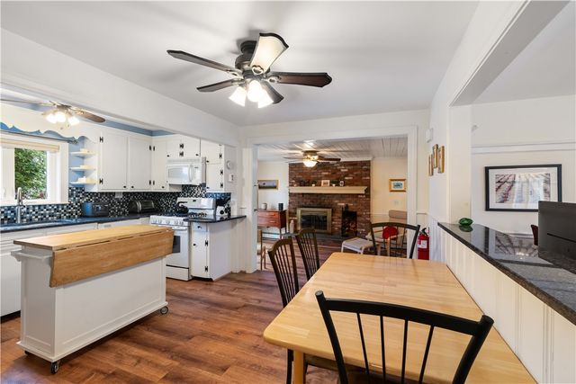 8 Wheeler Avenue, Bristol, RI 02809