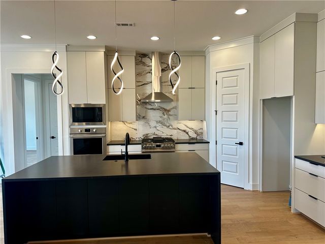 3902 SW Limelight Lane, Bentonville, AR 72713