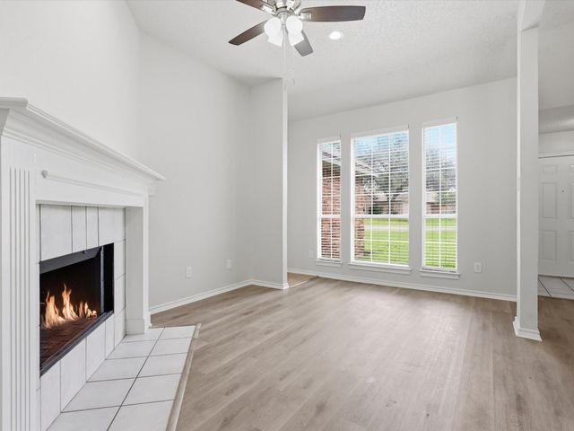 8040 Clear Brook Circle, Fort Worth, TX 76123