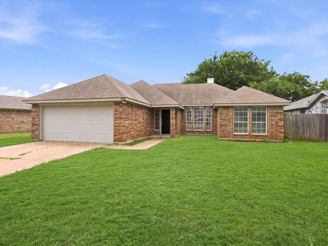 8040 Clear Brook Circle, Fort Worth, TX 76123