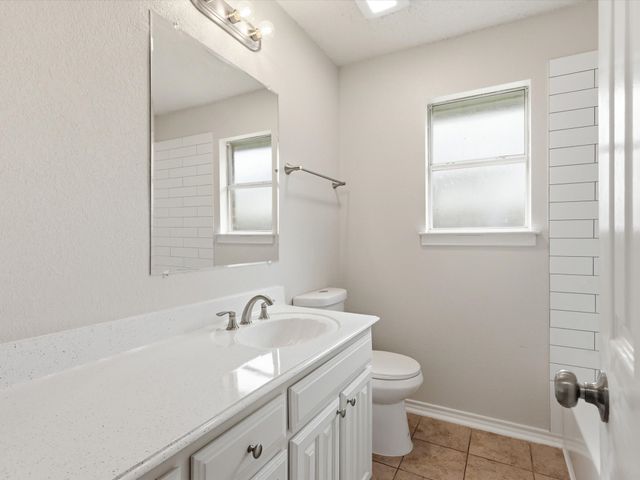 8040 Clear Brook Circle, Fort Worth, TX 76123