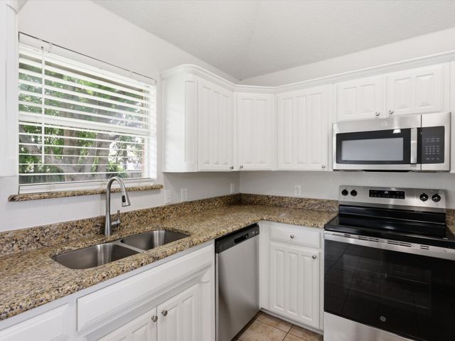 8040 Clear Brook Circle, Fort Worth, TX 76123
