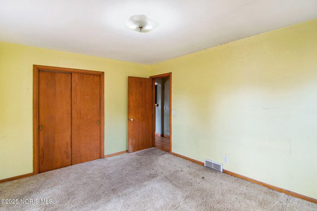 3715 Shelbourne Avenue, Toledo, OH 43613