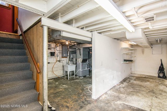 3715 Shelbourne Avenue, Toledo, OH 43613