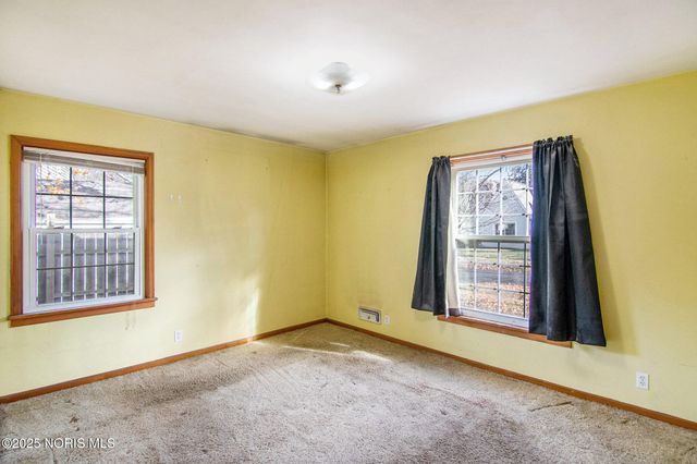 3715 Shelbourne Avenue, Toledo, OH 43613