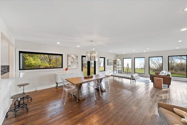 1859 Dynna DRIVE, Grafton, WI 53024