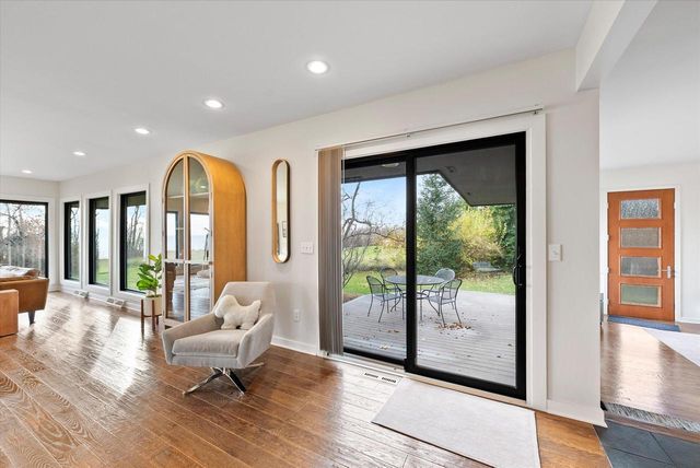 1859 Dynna DRIVE, Grafton, WI 53024