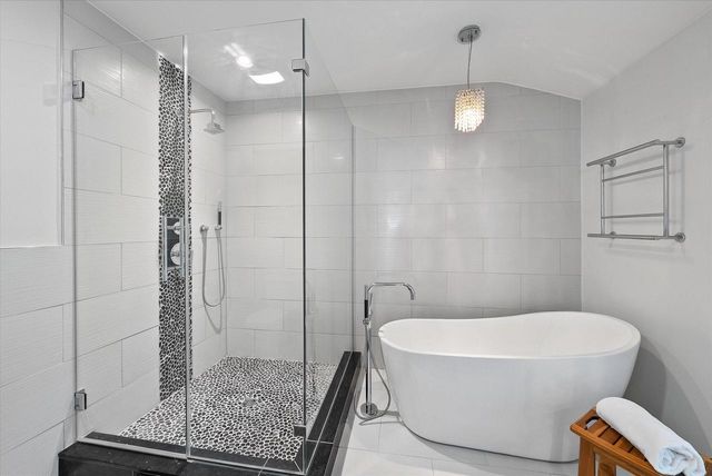 1859 Dynna DRIVE, Grafton, WI 53024