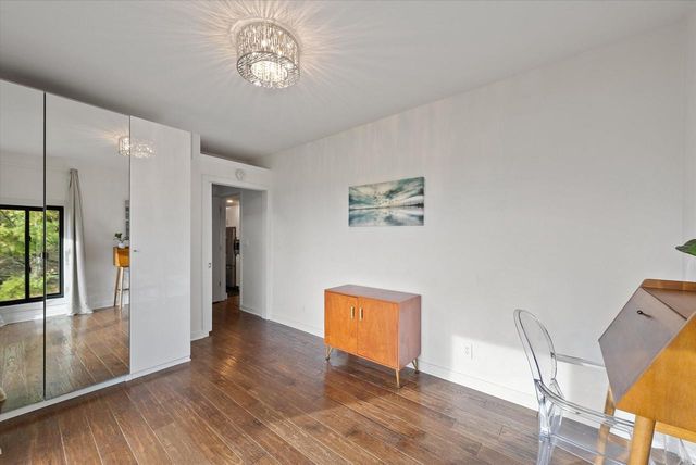 1859 Dynna DRIVE, Grafton, WI 53024