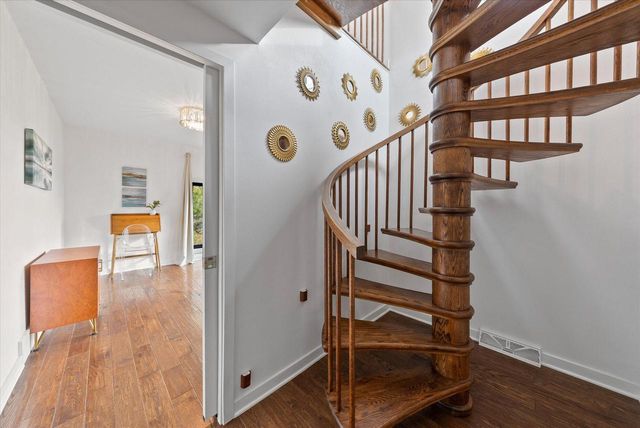 1859 Dynna DRIVE, Grafton, WI 53024