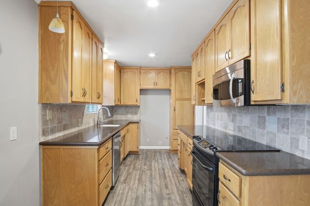 7888 Cedar Ln, Hilmar, CA 95324