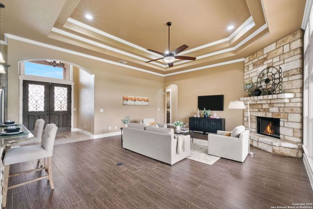 245 Triple R, La Vernia, TX 78121