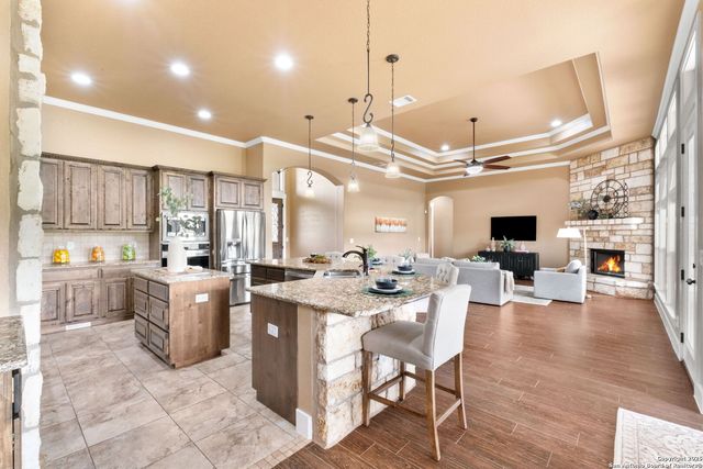 245 Triple R, La Vernia, TX 78121