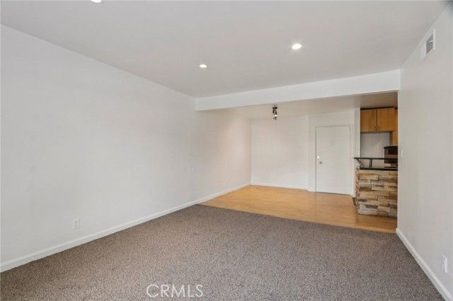 18620 Hatteras Street 247, Tarzana (los Angeles), CA 91356