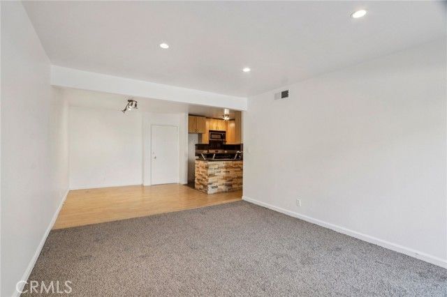 18620 Hatteras Street 247, Tarzana (los Angeles), CA 91356