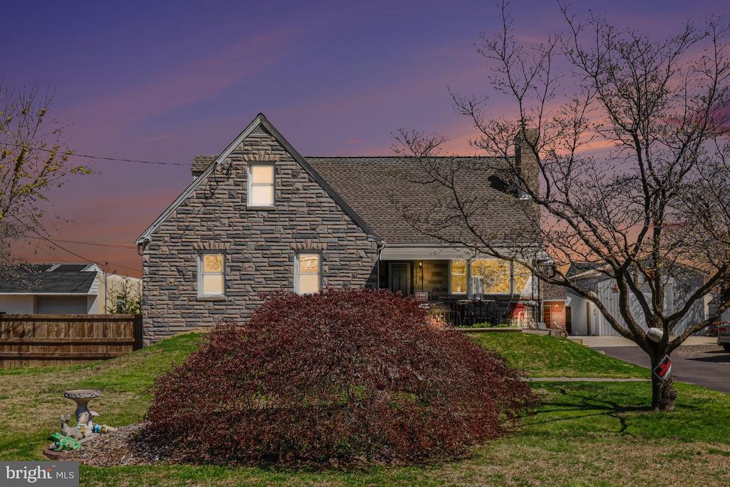 2349 GALLOWAY RD, Bensalem, PA 19020