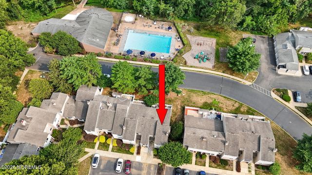 26 Elizabeth Court, Tinton Falls, NJ 07724