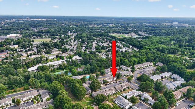 26 Elizabeth Court, Tinton Falls, NJ 07724
