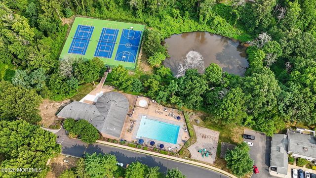 26 Elizabeth Court, Tinton Falls, NJ 07724