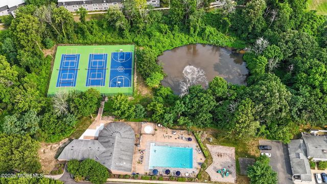 26 Elizabeth Court, Tinton Falls, NJ 07724