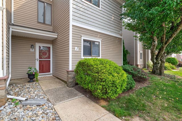 26 Elizabeth Court, Tinton Falls, NJ 07724