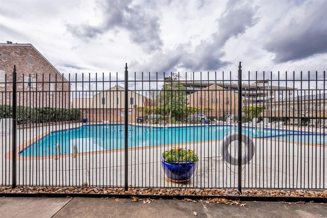 6469 Olympia Drive, Houston, TX 77057