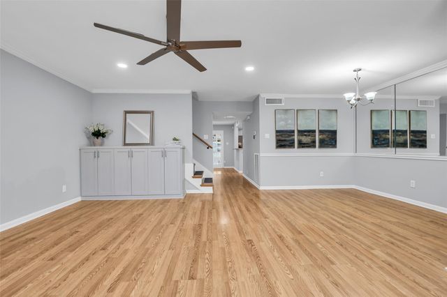 6469 Olympia Drive, Houston, TX 77057